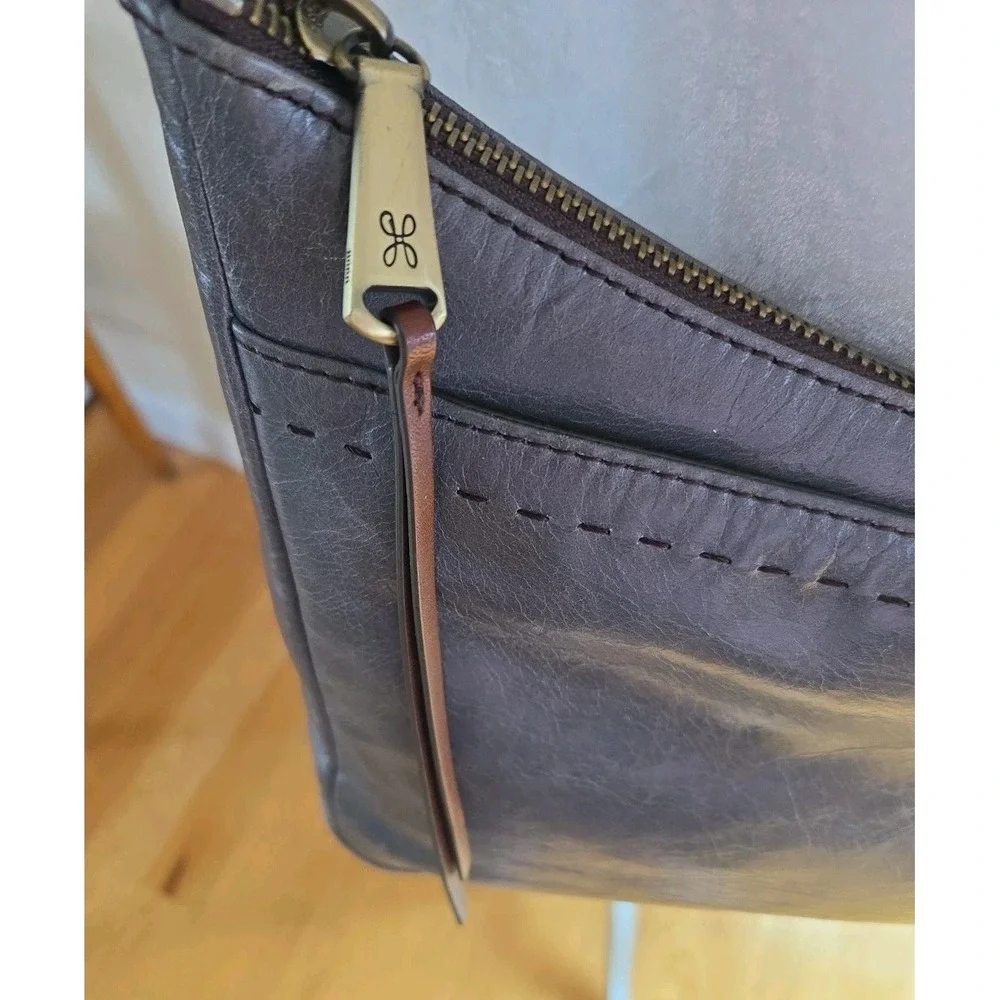 HOBO Aviva Gray Brown Leather Bag Crossbody Lined Zip Close Hobo International